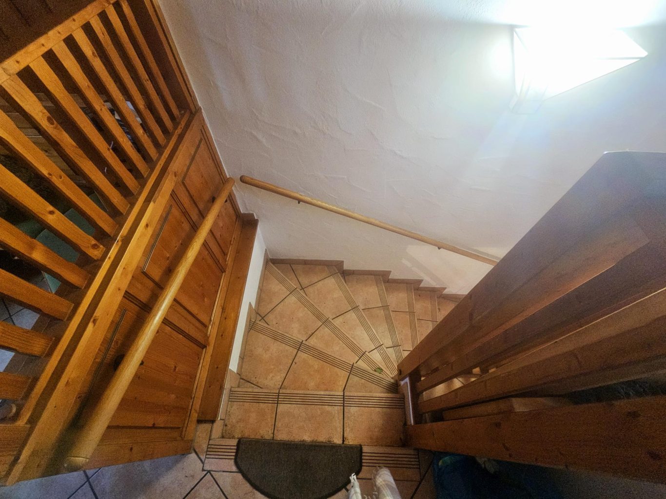 Innentreppe vor der Sanierung